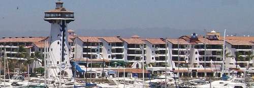 imagen de Club Nautico Royal Pacific_1