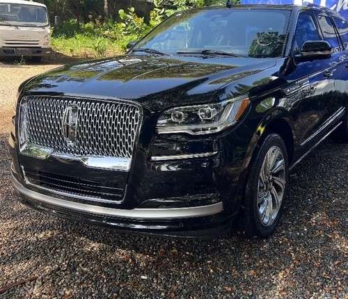 imagen de Lincoln Navigator Reserve, Disponible pa mi!_1