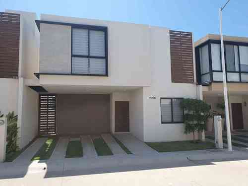 imagen de Renta Casa Amueblada Vilanova_1