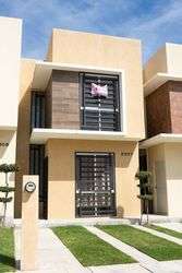 imagen de CASA EN RENTA IZAMAL (JUNTO ALTAVELA)_1