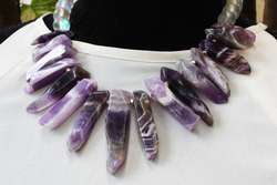 imagen de Picos de amatista con vidrio iridiscente_2