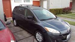 imagen de Minivan Mazda 5 con 3 filas _2