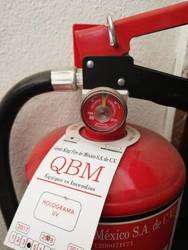 imagen de Extinguidor con letreros_2