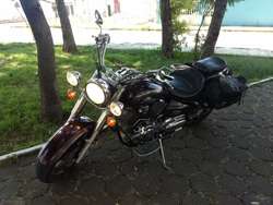 imagen de Yamaha VStar 1100cc.  2003.  Excelente Estado._2