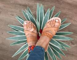 imagen de Calzado artesanal La Santa Art_2