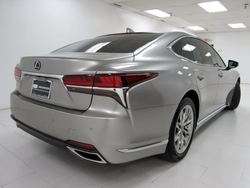 imagen de 2018 Lexus LS 500 Atomic Silver_2