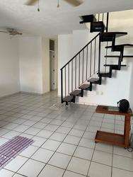 imagen de HERMOSA CASA EN VENTA POR LA CENTRAL CAMIONERA_2