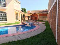 imagen de Venta Casa lo de marcos, alberca, 4 rec, 2 pisos._2