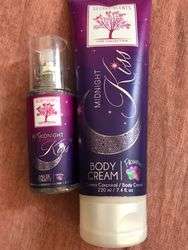 imagen de Paquete ropa, crema y perfume _2