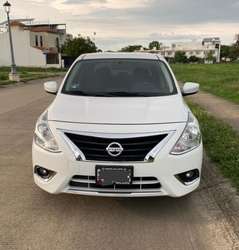imagen de Versa Advance standard 2018_2