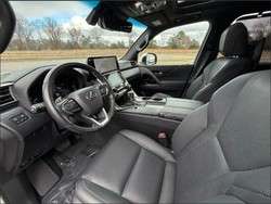 imagen de 2023 Lexus LX600 4WD Full Options 16,200KM_2