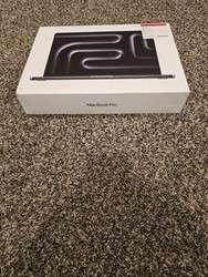 imagen de Apple 14 MacBook Pro M4 Pro Space Black_2
