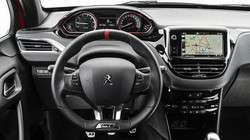 imagen de PEUGEOT 208 GT_3