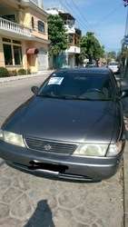imagen de Nissan Sentra 96 4Cl estandar_3