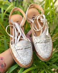 imagen de Calzado artesanal La Santa Art_3