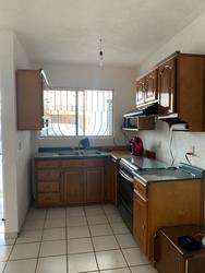 imagen de HERMOSA CASA EN VENTA POR LA CENTRAL CAMIONERA_3