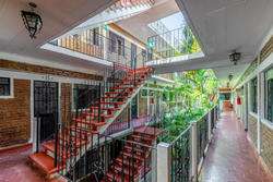 imagen de Hotel Azteca 471 Francisco I Madero _3