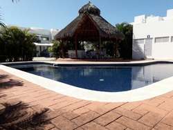 imagen de CASA DE RENTA LAS CEIBAS EN COTO ALBERCA SEG.24HRS_3