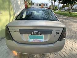 imagen de Ford Fiesta IKON 2011_3