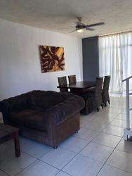 imagen de Nuevo Vallarta - Amplia casa en Valle Dorado_3