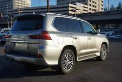 imagen de Selling my 2021 lexus lx 570 gcc gulf specs_3
