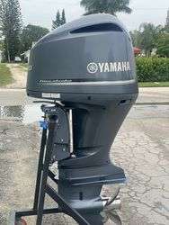 imagen de Yamaha 300HP/150hp/200hp Outboard Boat Engine_3