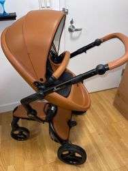 imagen de Mima Xari Stoller En Camel Con Chasis Negro_3