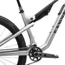 imagen de 2024 Canyon Lux Trail CF 9 Mountain Bike_3