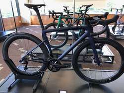 imagen de 2024 Specialized Turbo Levo SL Comp Carbon_3