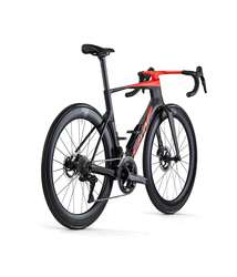 imagen de 2024 BMC Teammachine R 01 Two Road Bike_3