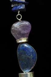 imagen de "El cuerno divino" - Collar con cuerno de Springbok con lapis lazuli y amatista_4