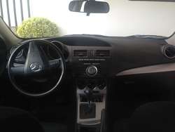 imagen de Mazda 3 Touring 2011_4