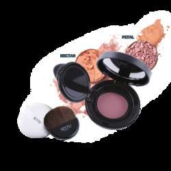 imagen de Maquillaje Liquido UP+ a prueba de agua y sudor. _4