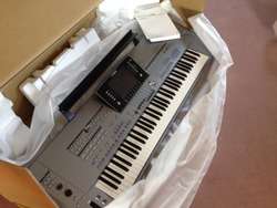 imagen de Yamaha PSRS900 61 Key Arranger Workstation_4