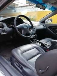 imagen de Honda Accord coupe 3.0 6V con piel y quema coco_4