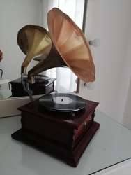 imagen de Fonografo Antiguo_4