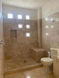 imagen de HERMOSA CASA EN VENTA POR LA CENTRAL CAMIONERA_4