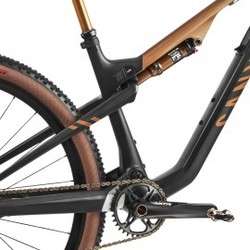 imagen de 2024 Canyon Lux Trail CFR Mountain Bike_4