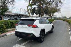 imagen de 2021 Toyota RAV4 4WD XLE model _4