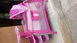 imagen de Vendo cuna de viaje rosa_5