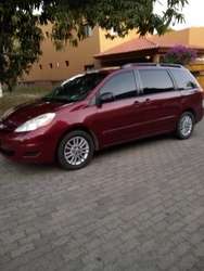 imagen de toyota sienna Le 2009 color tinta _5