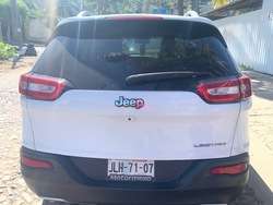 imagen de camioneta cherokee_5