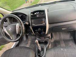 imagen de Versa Advance standard 2018_5
