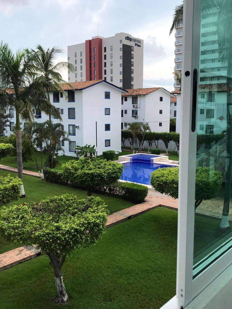 Portada de New store