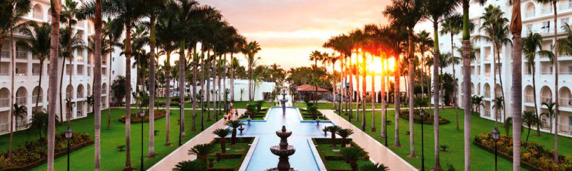 Portada de RIU Hotels and Resorts