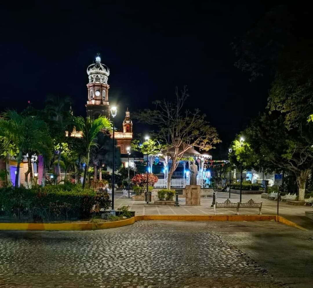 Portada de Property Shop