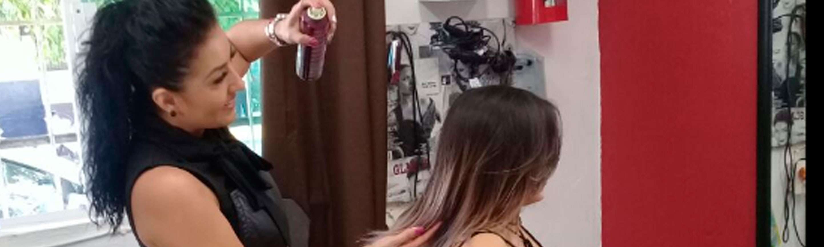 Portada de Julie Salon